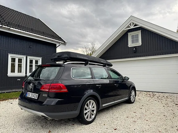 Volkswagen Passat 2012 photo 5