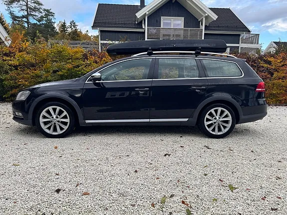 Volkswagen Passat 2012 photo 2