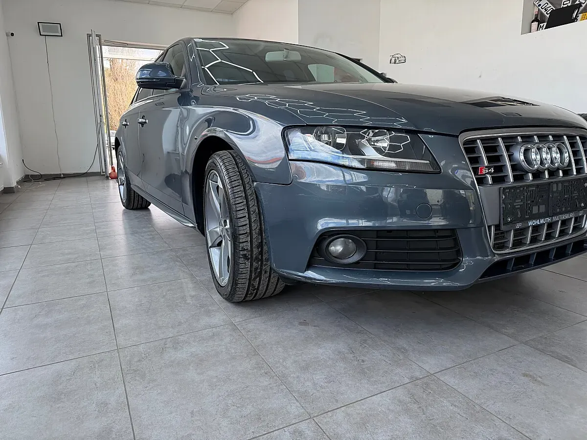 Audi A4 2009 photo 5