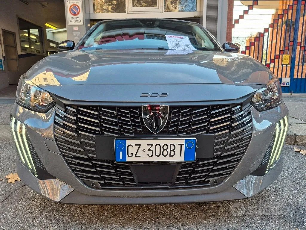 Peugeot 208 2025 photo 2