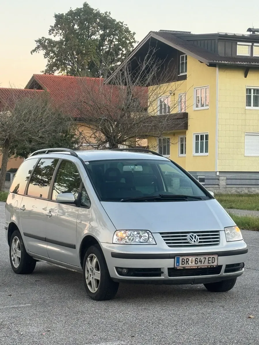 Volkswagen Sharan 2003 photo 2