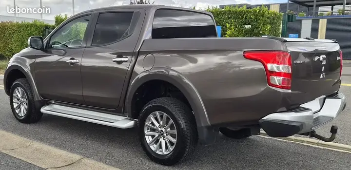 Mitsubishi L200 2018 photo 4