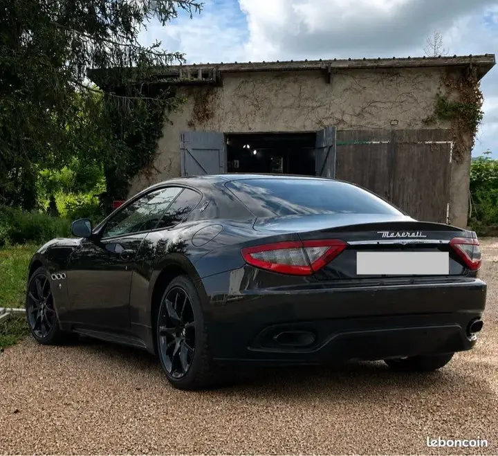Maserati Granturismo 2013 photo 2