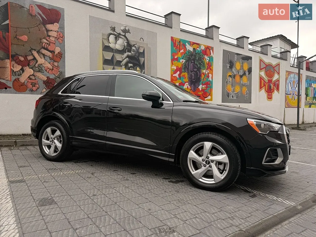 Audi Q3 2021 photo 2