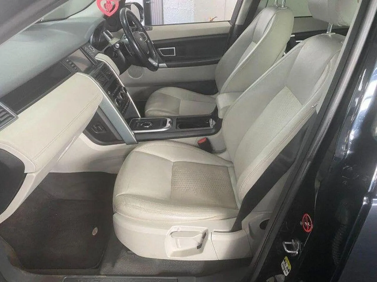 Land Rover Discovery Sport 2017 photo 5