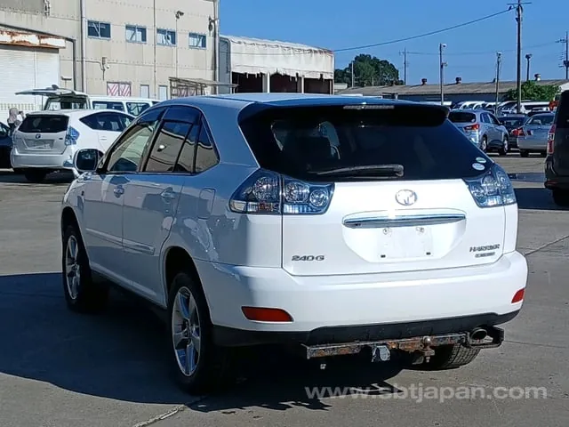 Toyota Harrier 2006 photo 5