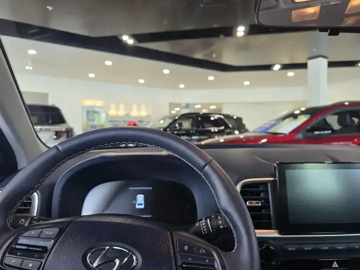 Hyundai Venue 2026 photo 2