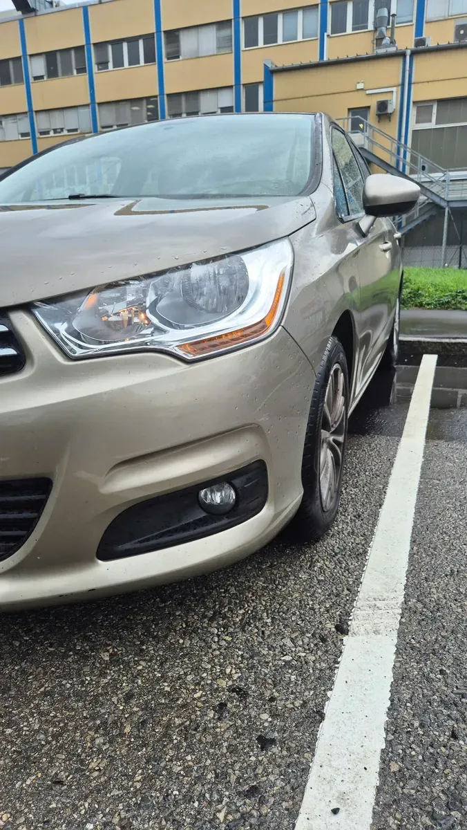 Citroen C4 2011 photo 3