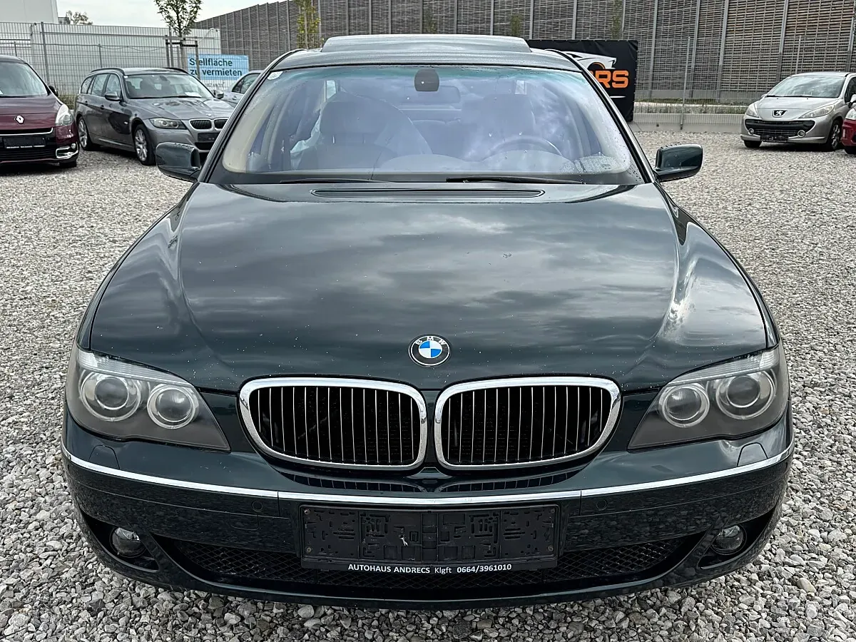 BMW 7 Series 2005 photo 2