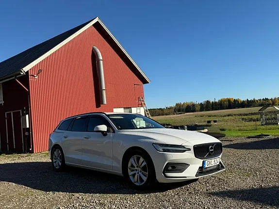 Volvo V60 2019 photo 2