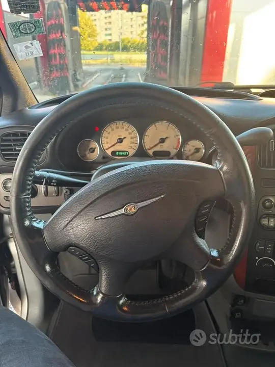 Chrysler Voyager 2005 photo 4
