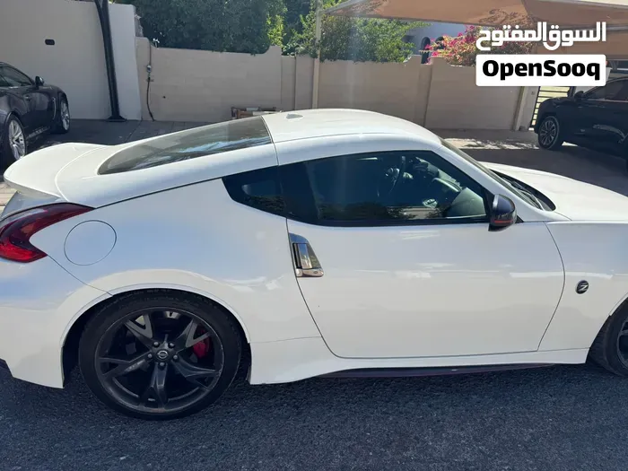 Nissan Z 370 2018 photo 2