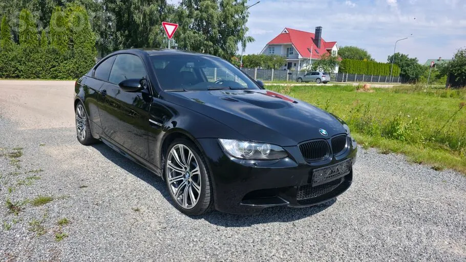 BMW M3 2009 photo 2