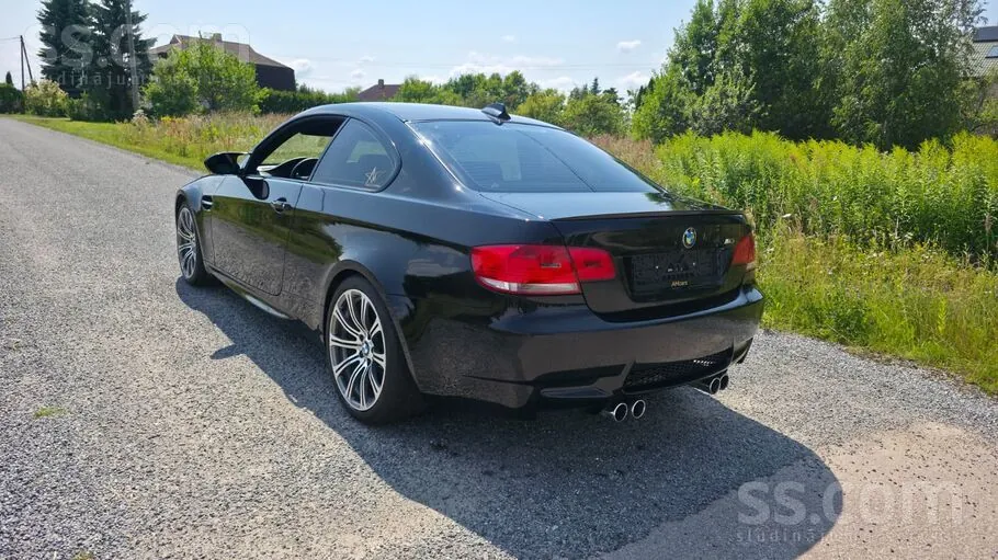 BMW M3 2009 photo 4