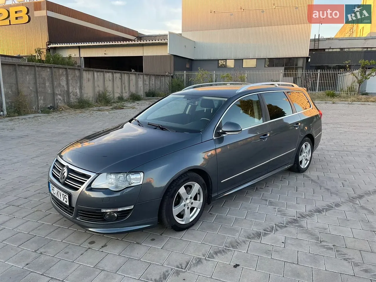 Volkswagen Passat 2009 photo 3