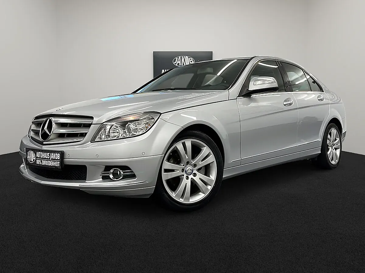 Mercedes-Benz C-Class 2012 photo 2