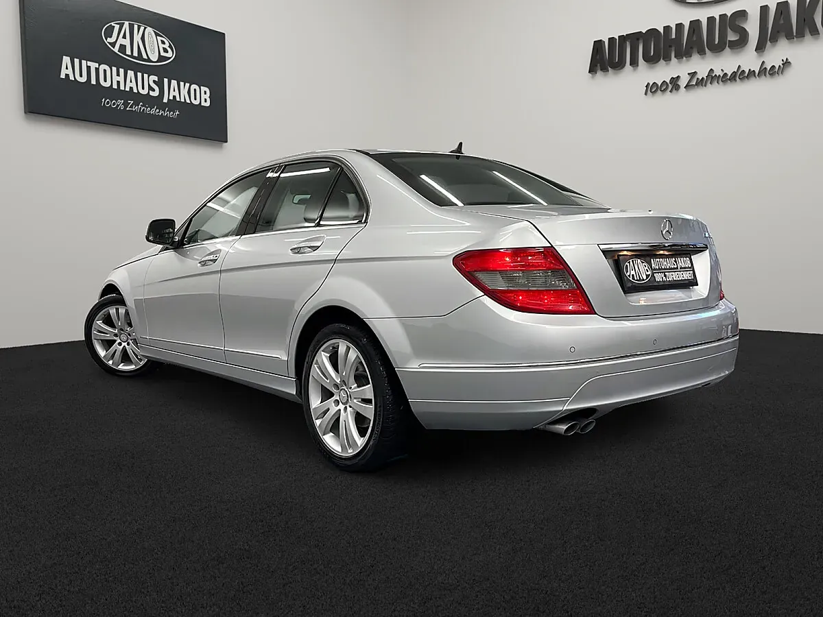 Mercedes-Benz C-Class 2012 photo 3