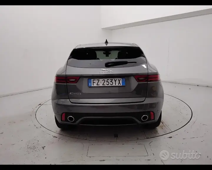 Jaguar E-Pace 2020 photo 5