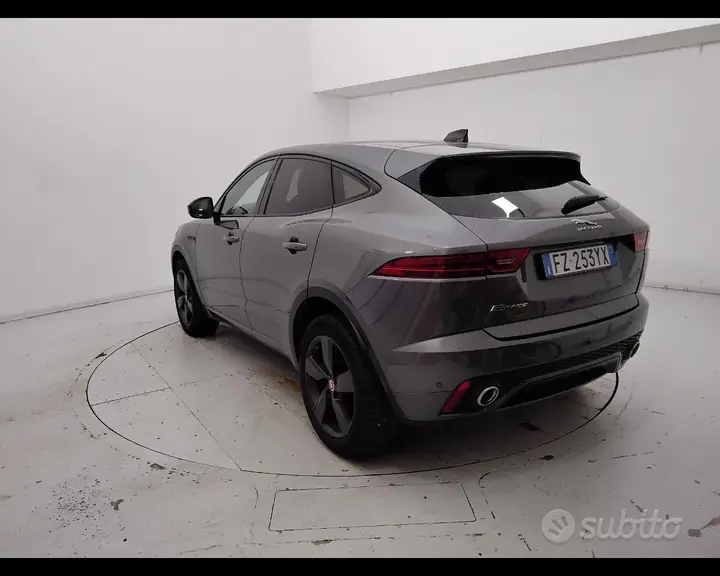 Jaguar E-Pace 2020 photo 4