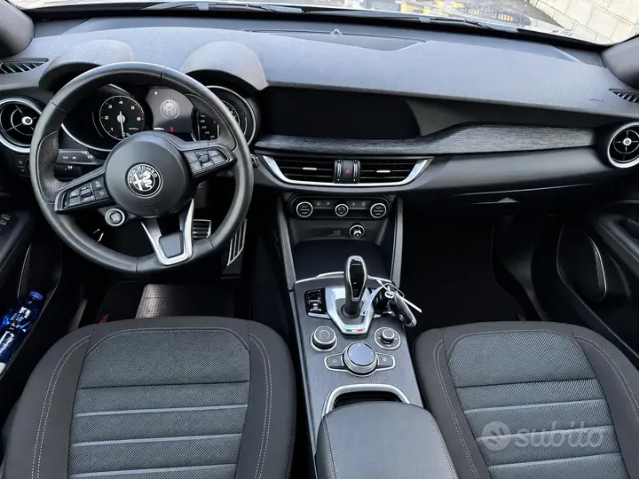 Alfa Romeo Stelvio 2022 photo 4