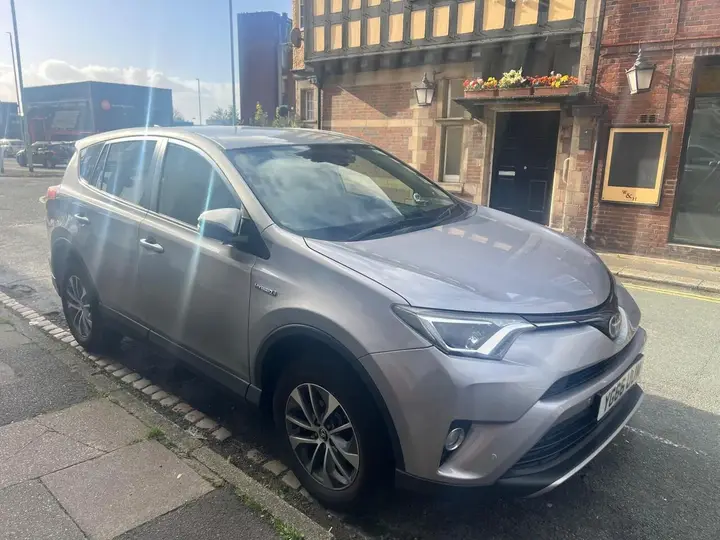 Toyota Rav4 2016 photo 3