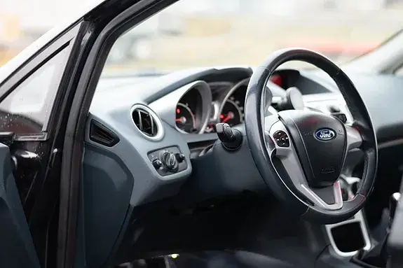 Ford Fiesta 2010 photo 3