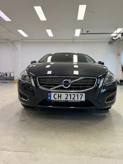 Volvo V60 2013 photo 2