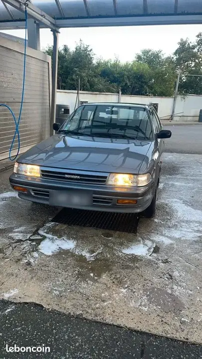 Toyota Carina 1990 photo 2