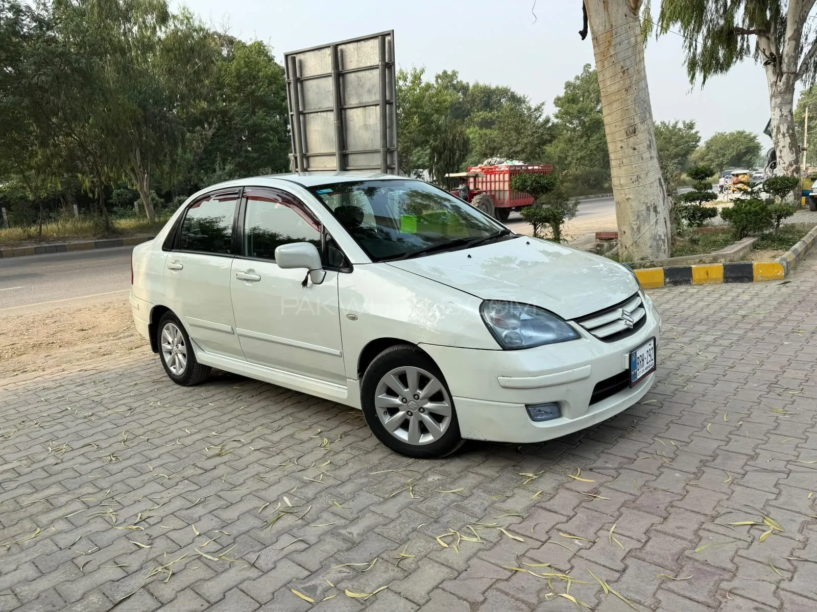 Suzuki Liana