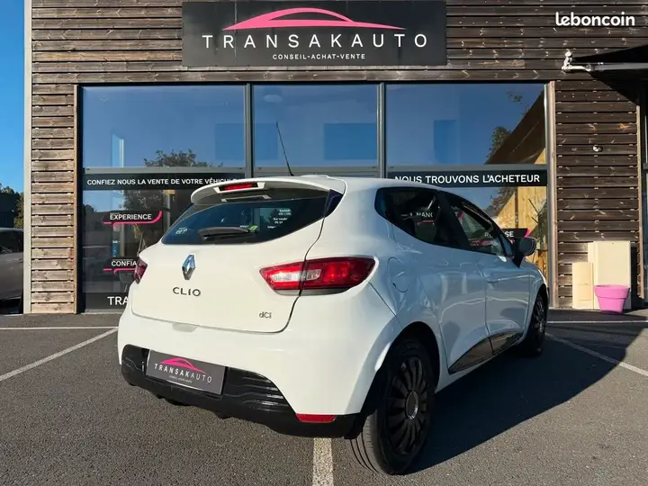 Renault Clio 2015 photo 3