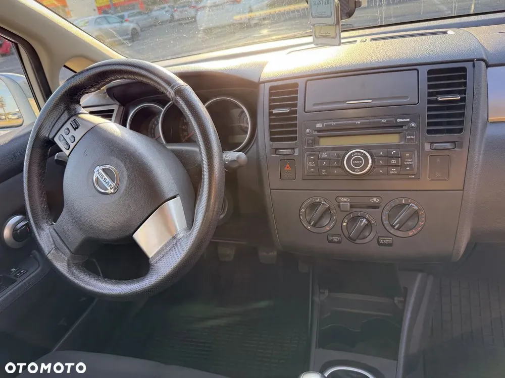 Nissan Tiida 2009 photo 4