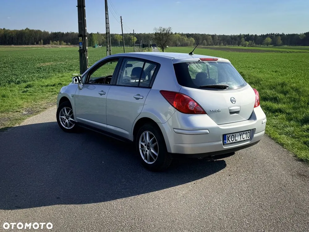 Nissan Tiida 2009 photo 2