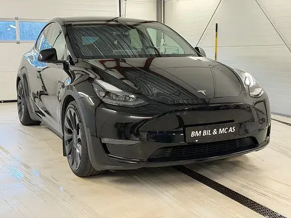 Tesla Model Y 2023 photo 2