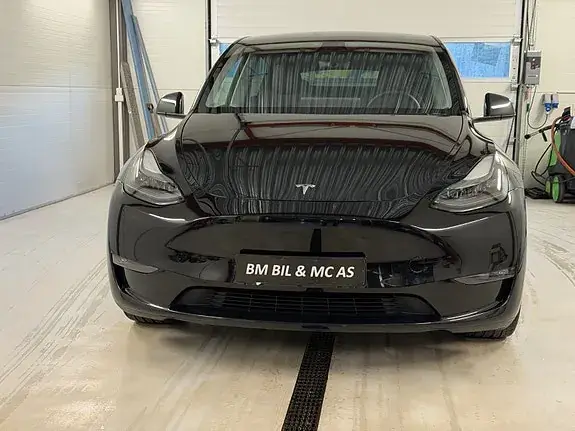 Tesla Model Y 2023 photo 3