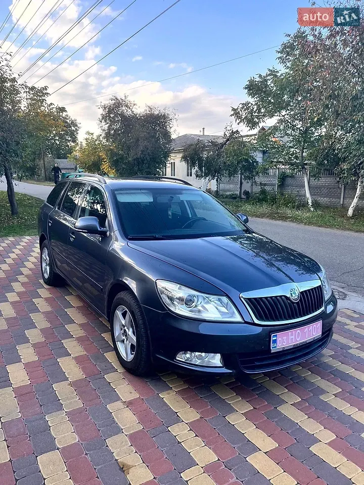 Skoda Octavia 2011 photo 3