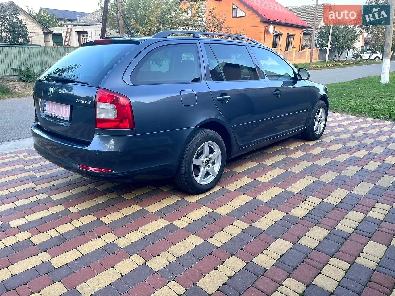 Skoda Octavia 2011 photo 5