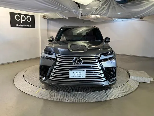 Lexus Ls600H 2022 photo 2