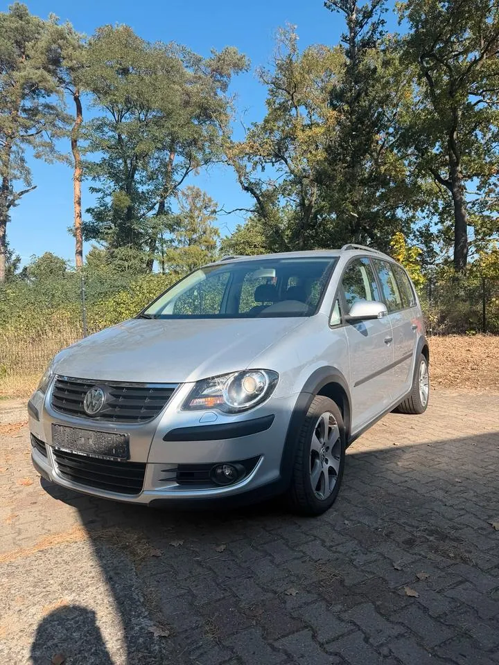 Volkswagen Touran Cross