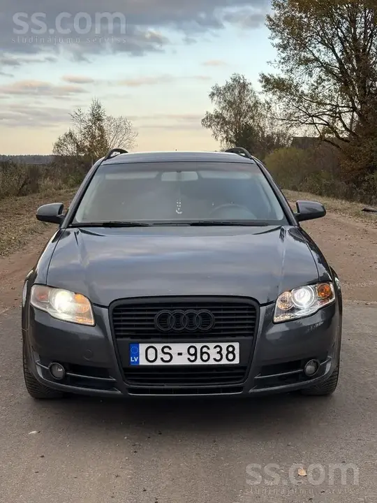 Audi A4 2005 photo 2