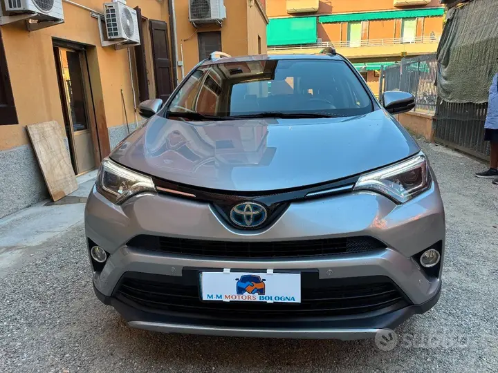Toyota Rav4 2017 photo 2