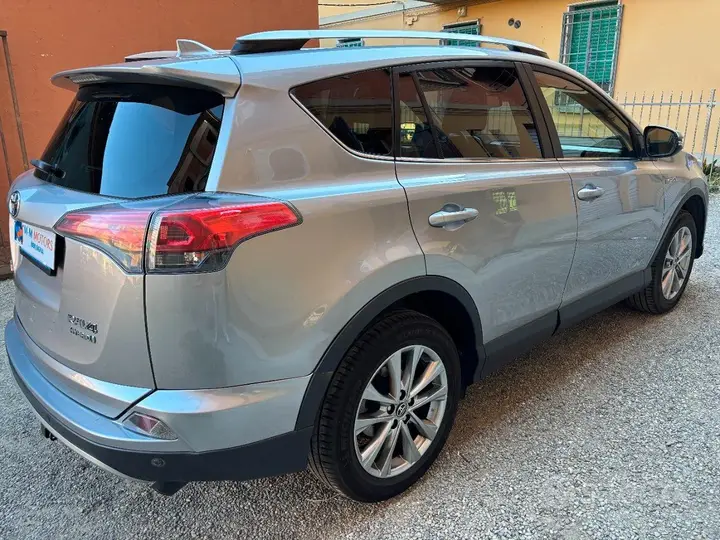 Toyota Rav4 2017 photo 5