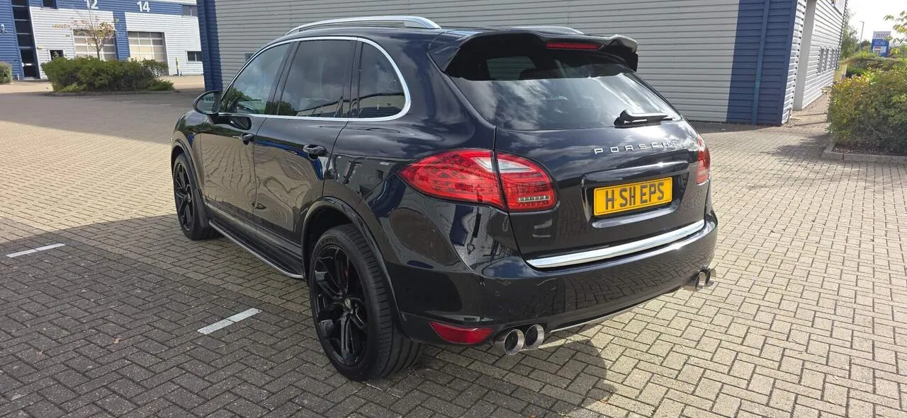 Porsche Cayenne 2011 photo 4