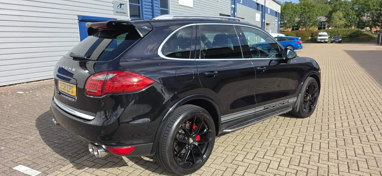 Porsche Cayenne 2011 photo 3