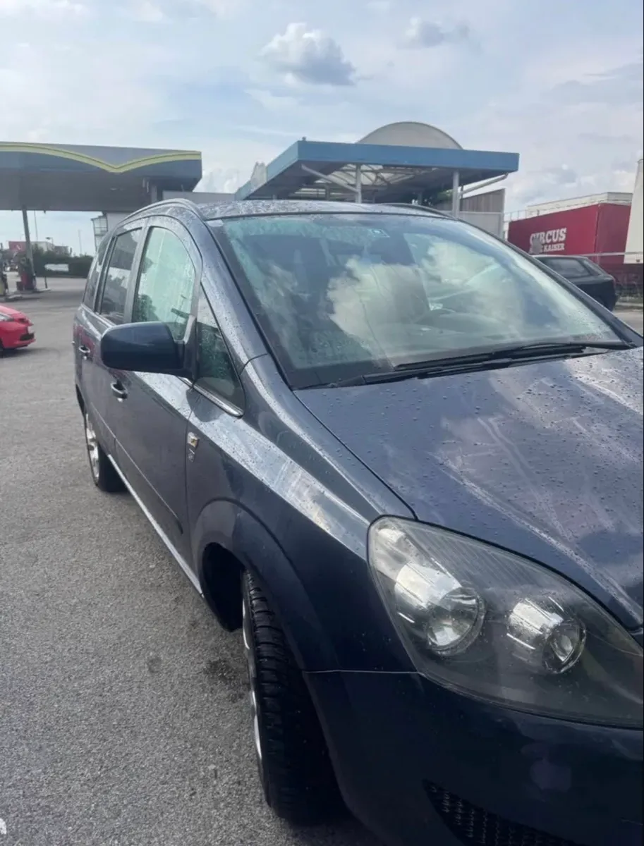 Opel Zafira 2010 photo 3