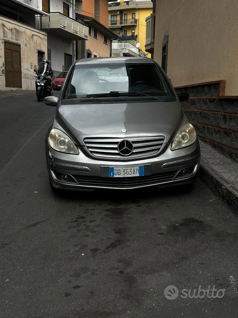 Mercedes-Benz B