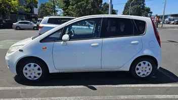 Mitsubishi Colt 2012 photo 5
