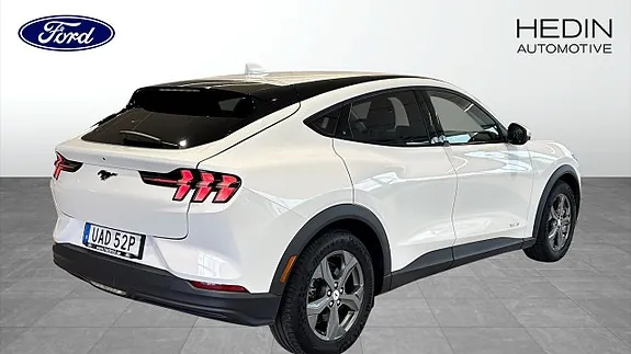 Ford Mustang Mach-E 2023 photo 2