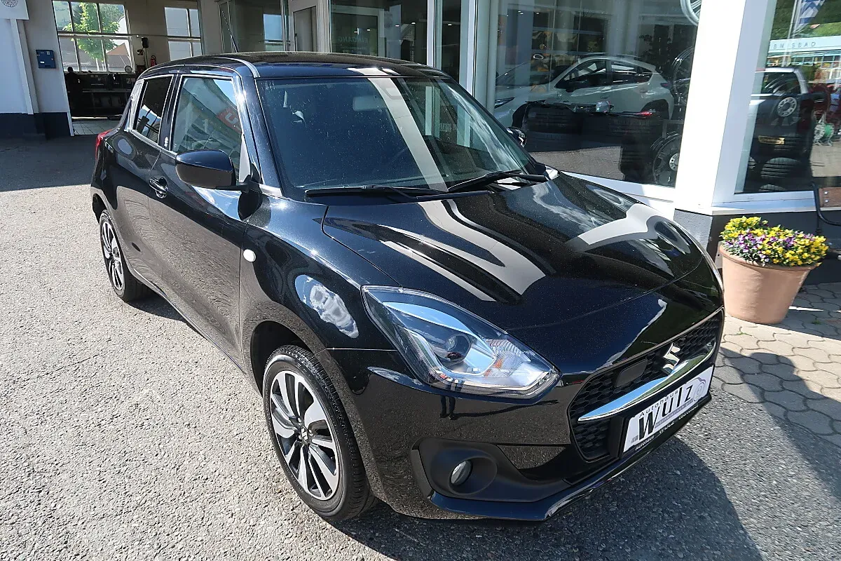 Suzuki Swift 2022 photo 2
