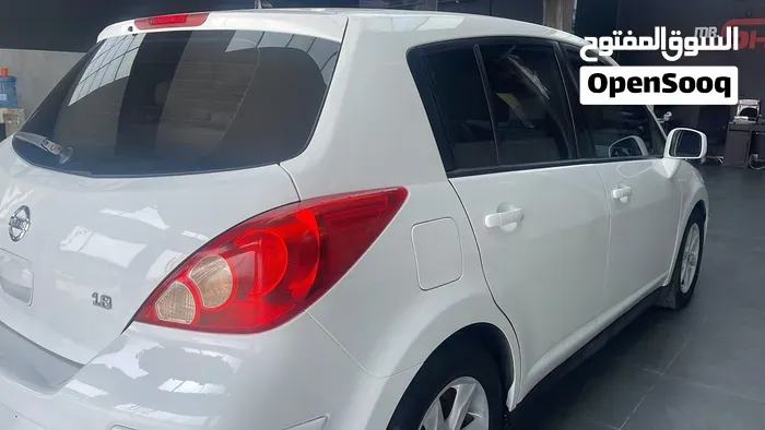 Nissan Tiida 2011 photo 3