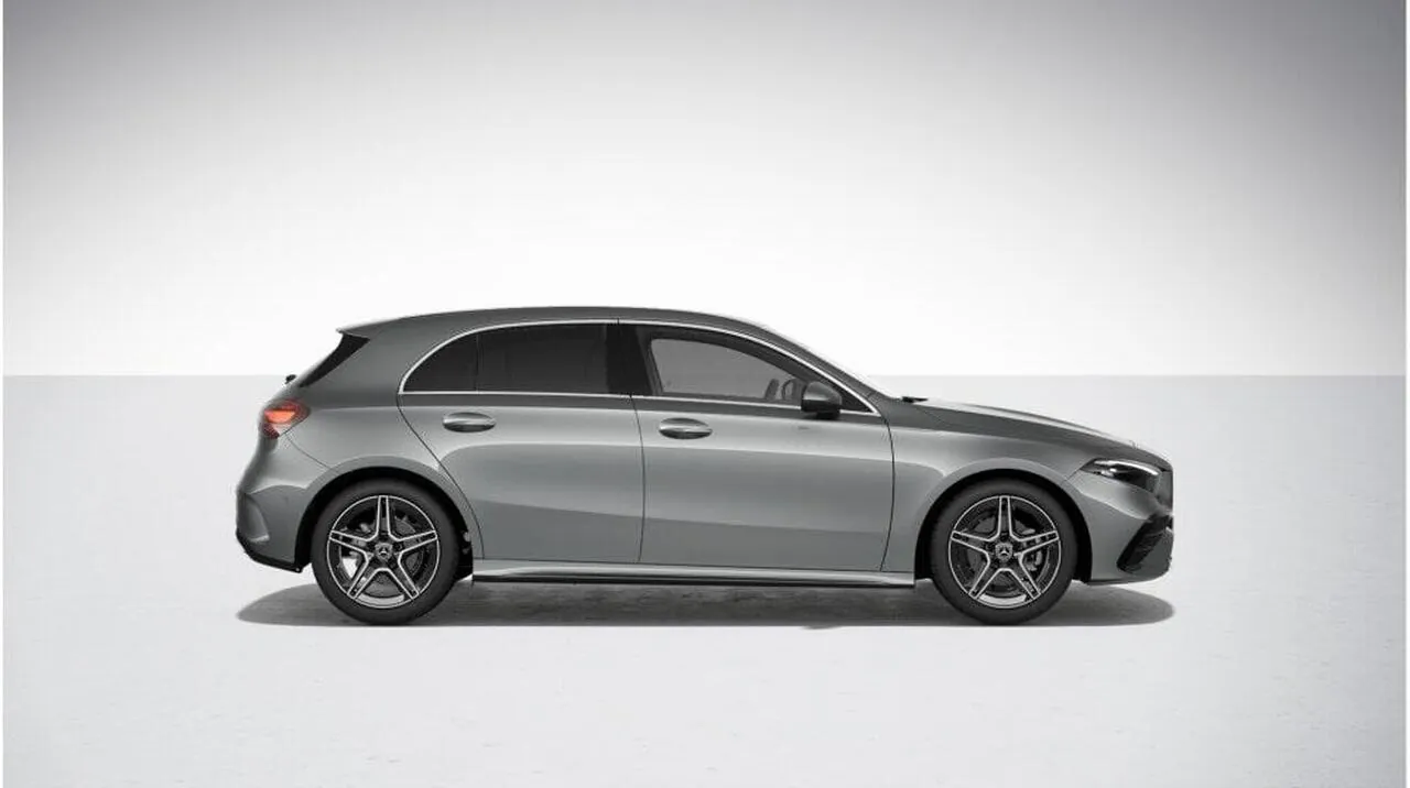 Mercedes-Benz A-Class photo 3